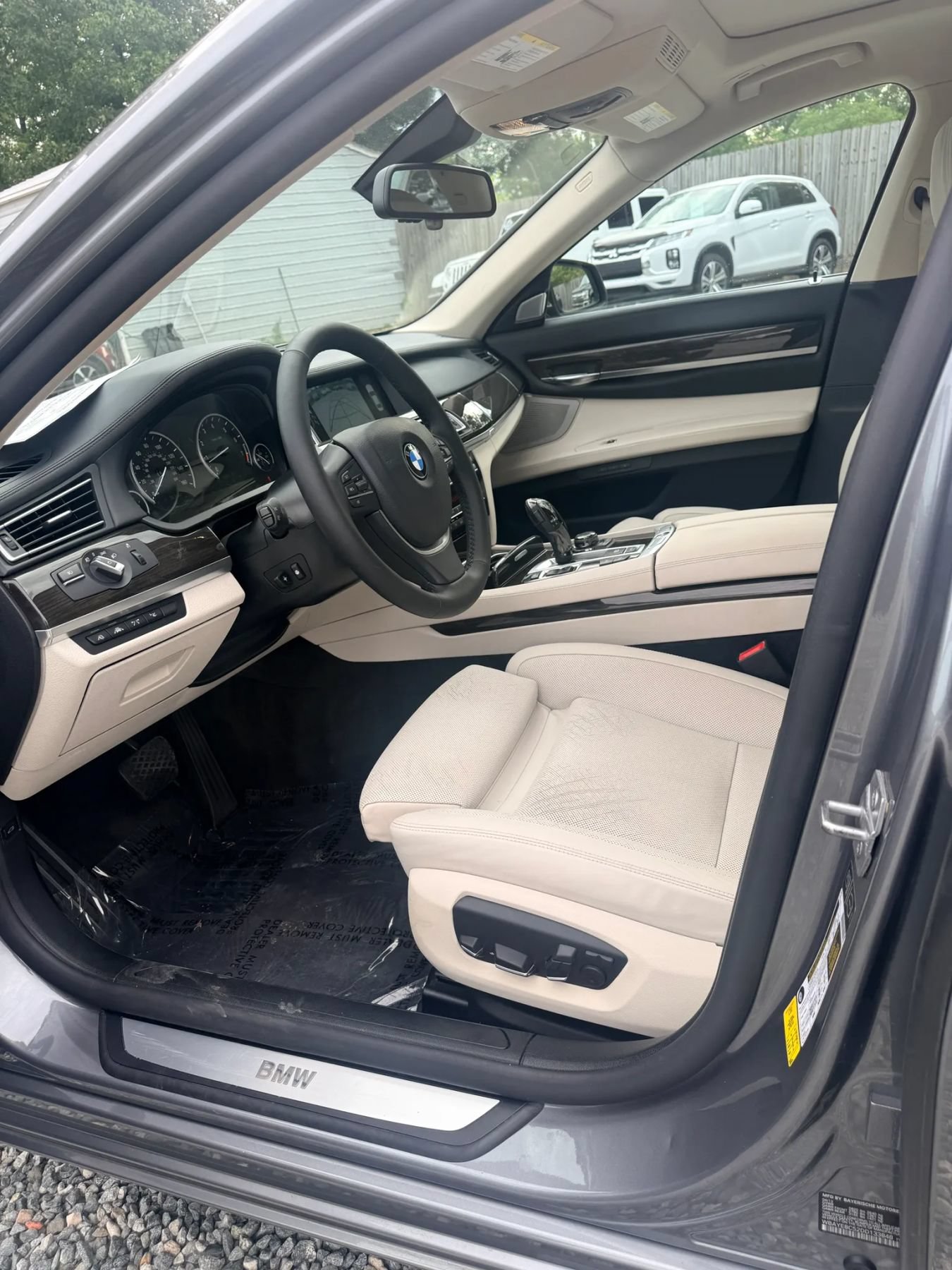 Used 2013 BMW 750Li RWD image 20
