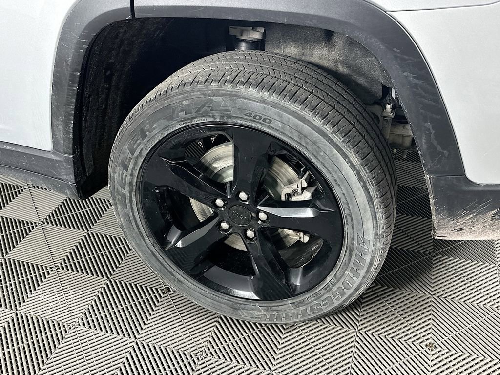 Certified 2023 Jeep Grand Cherokee L Altitude image 43