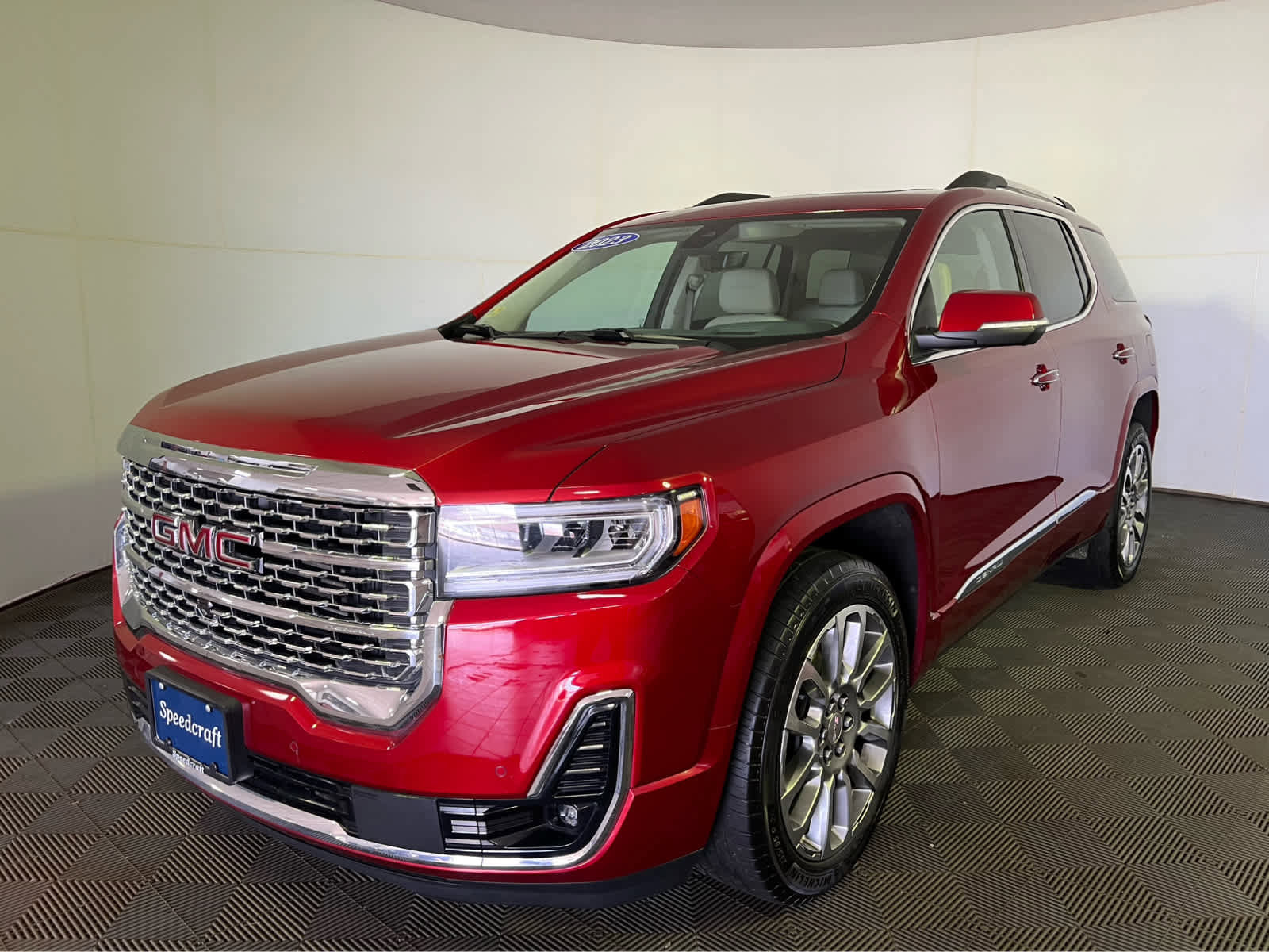 Used 2023 GMC Acadia Denali w/ Denali Ultimate Package image 3