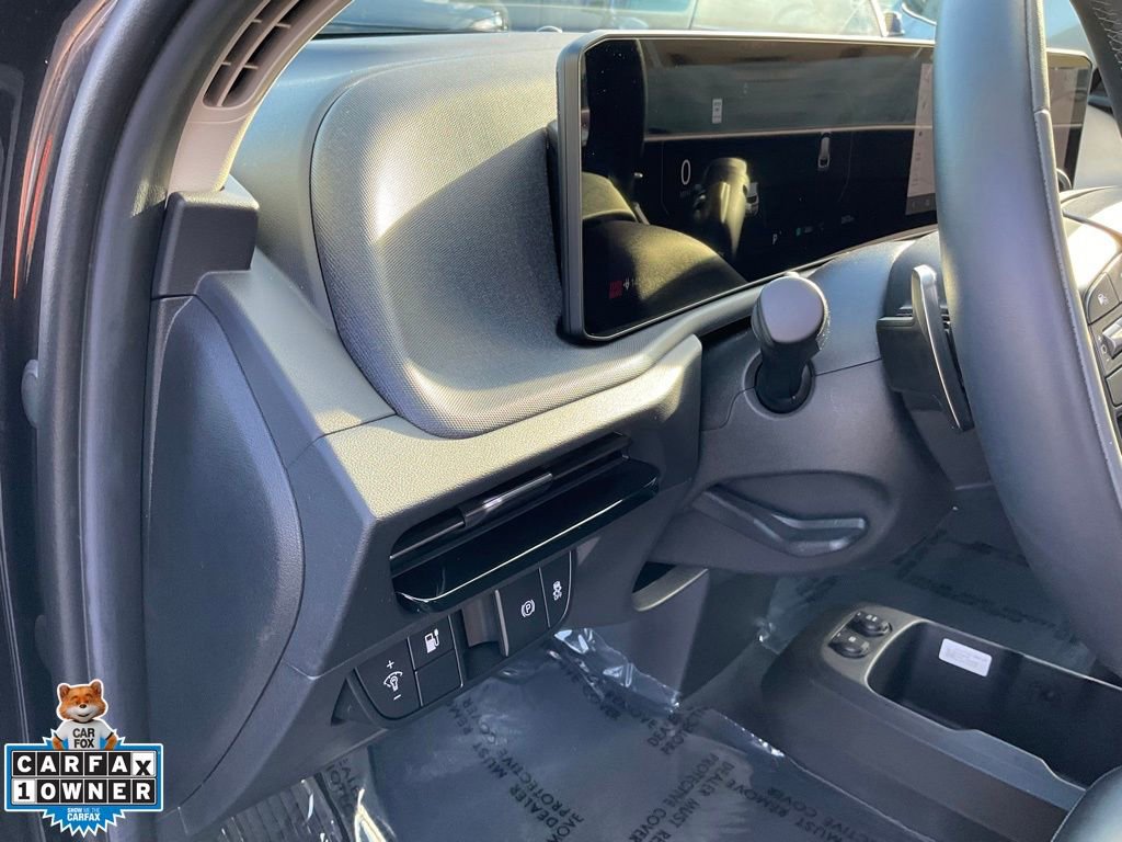 Used 2025 Kia EV6 Light w/ Light LR Technology Package image 18