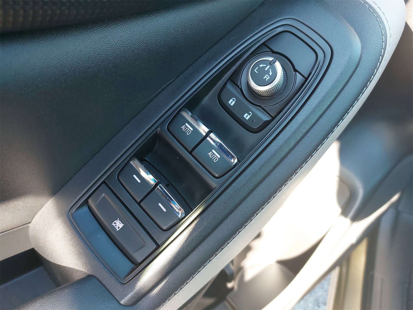 Certified 2023 Subaru Forester Limited image 28