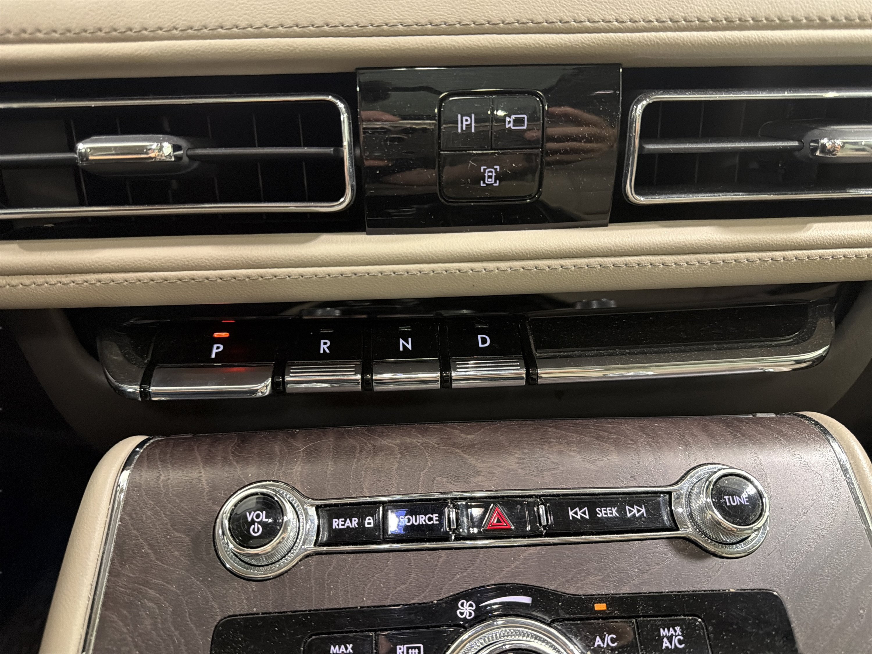 Used 2023 Lincoln Aviator Reserve w/ Equipment Group 201A AWD/4WD image 21