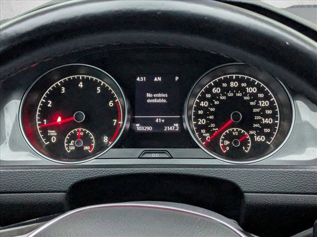 Used 2017 Volkswagen Golf S image 11