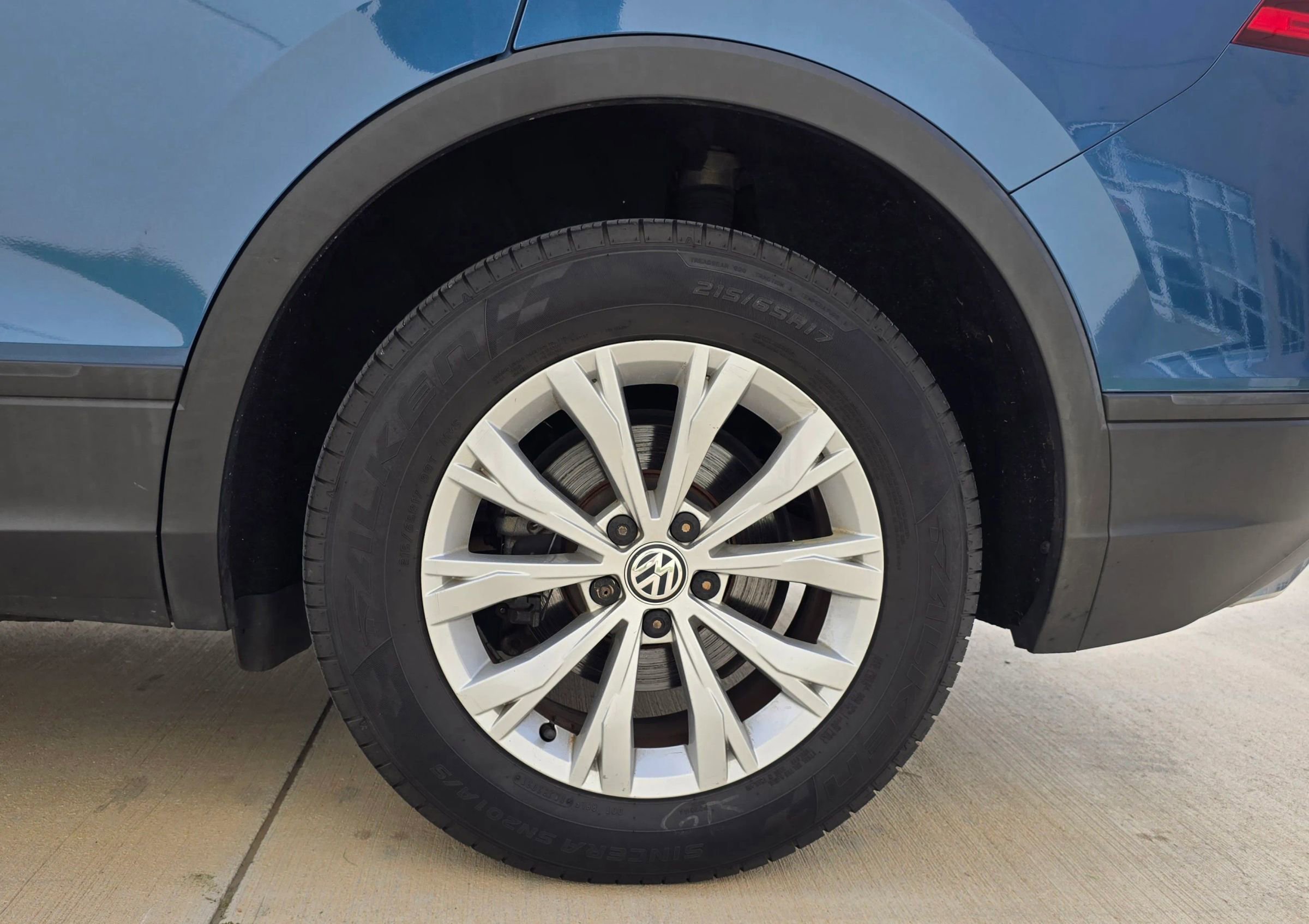 Used 2019 Volkswagen Tiguan S FWD image 43