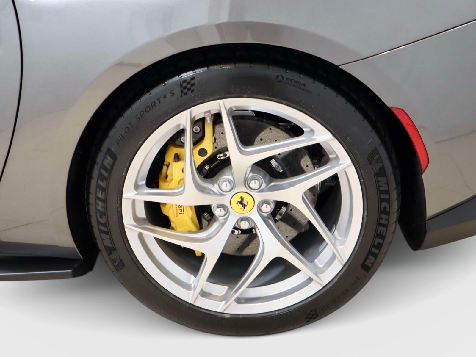Certified 2020 Ferrari 812 Superfast RWD image 9