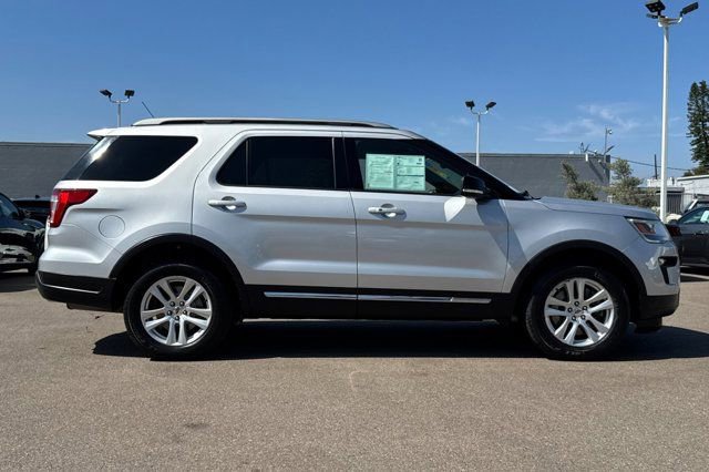 Certified 2018 Ford Explorer XLT w/ Equipment Group 202A image 4