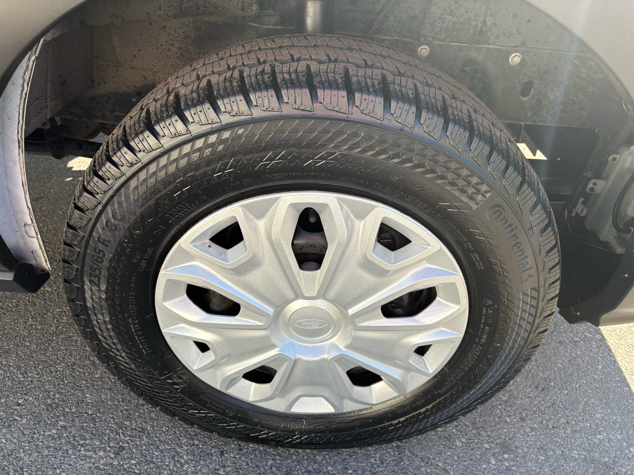 Used 2023 Ford Transit 250 Low Roof w/ Exterior Upgrade Package image 11