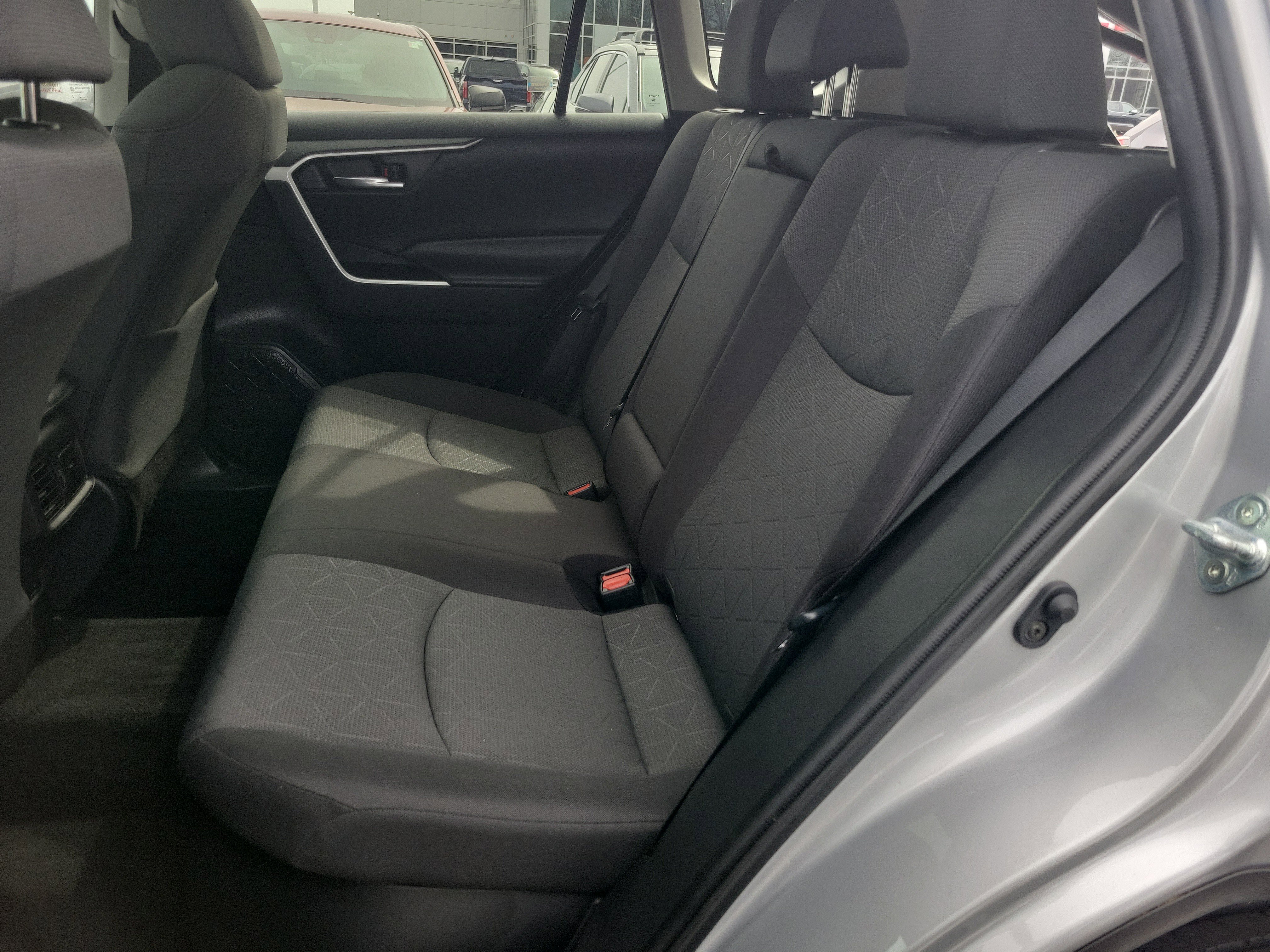 Certified 2021 Toyota RAV4 XLE w/ Convenience Package AWD/4WD image 12