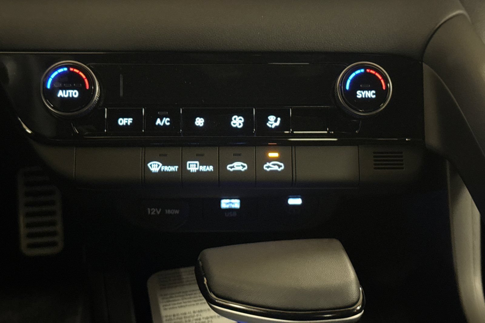 New 2026 Hyundai Elantra Sport FWD image 19