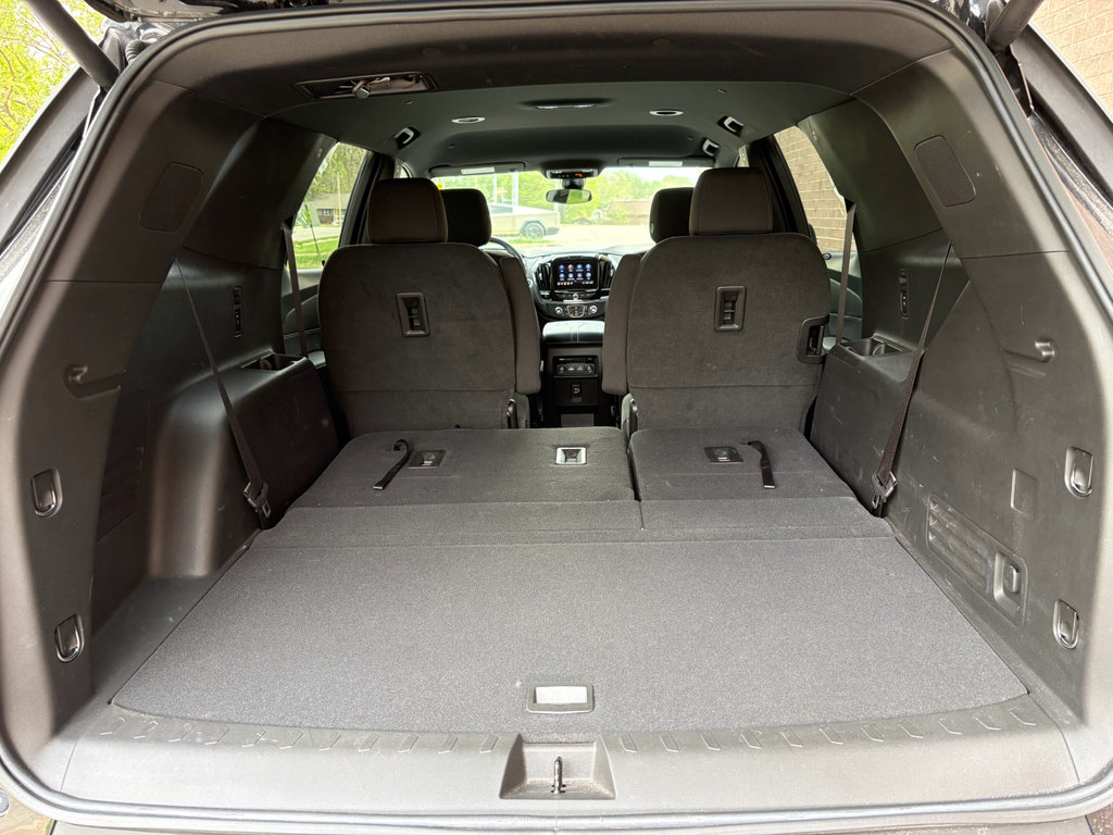 Used 2023 Chevrolet Traverse LT image 20