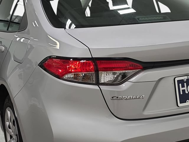 Used 2023 Toyota Corolla LE FWD image 33