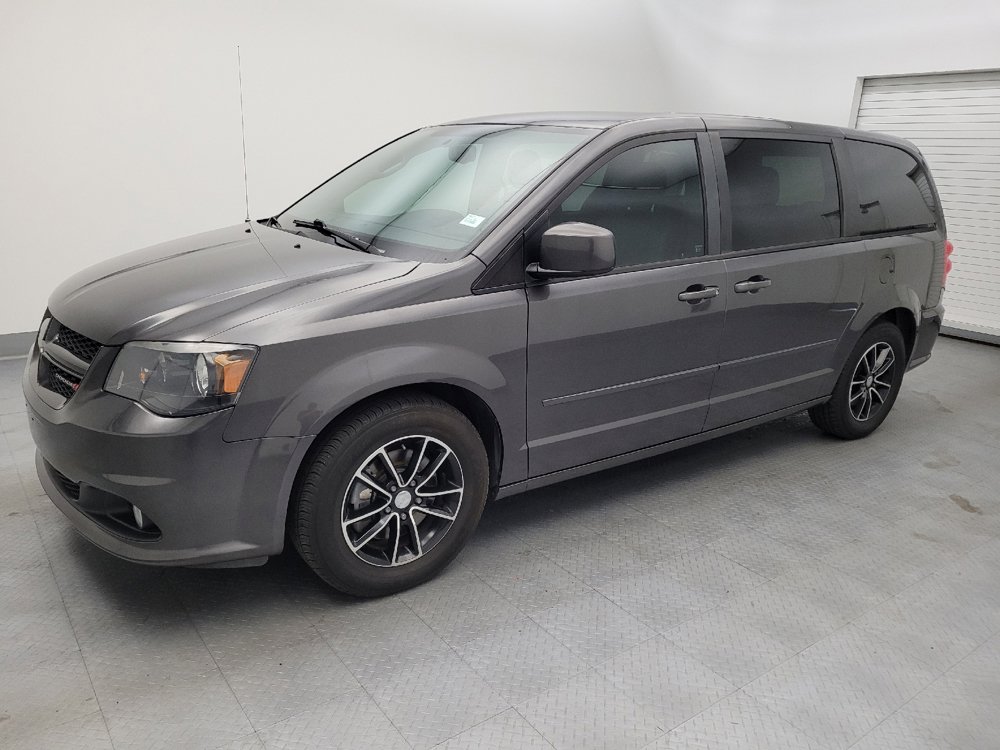 Used 2016 Dodge Grand Caravan R/T w/ Driver Convenience Group FWD image 2