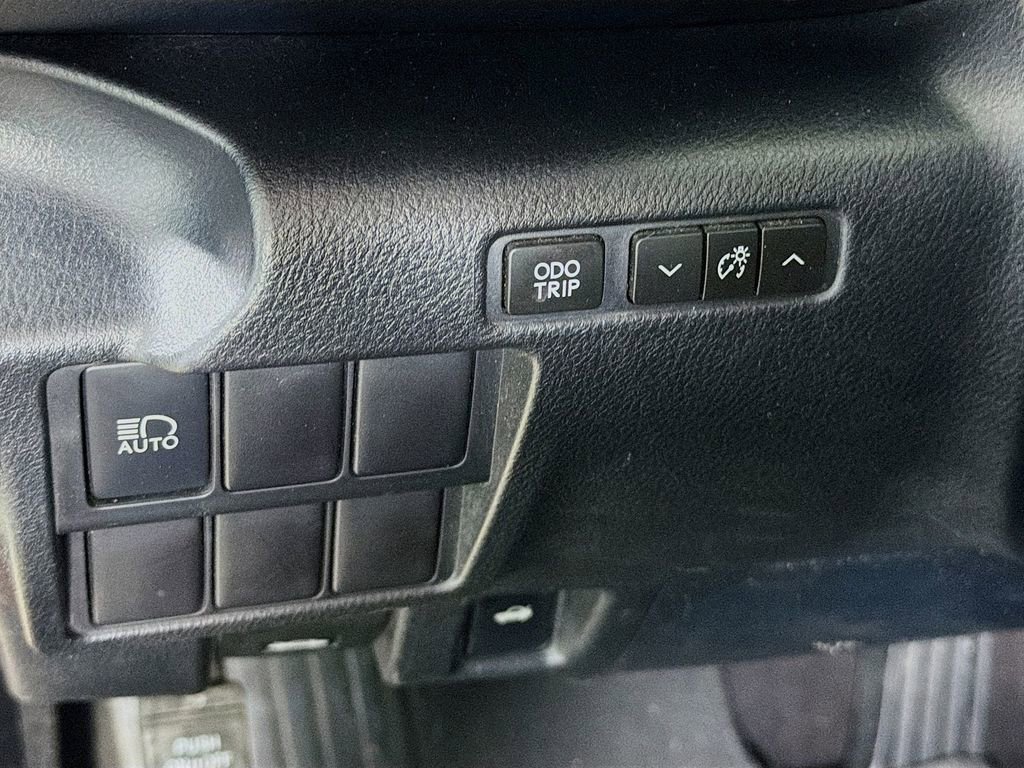 Used 2017 Lexus IS 200t image 12