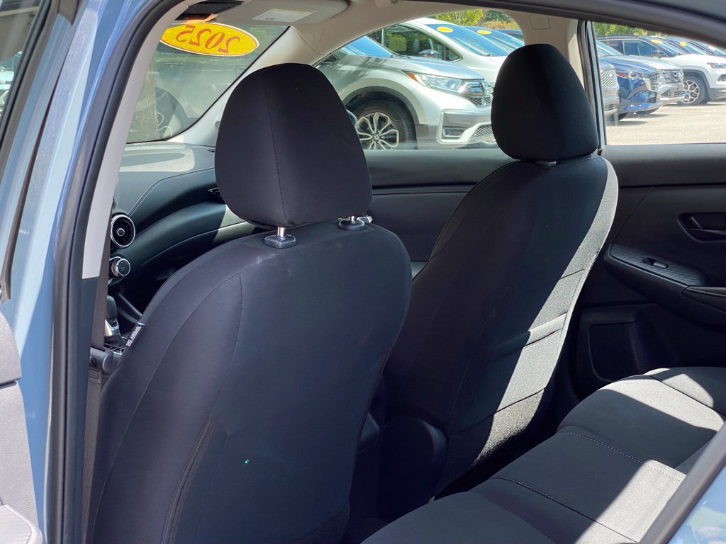 Used 2025 Nissan Sentra SV FWD image 27