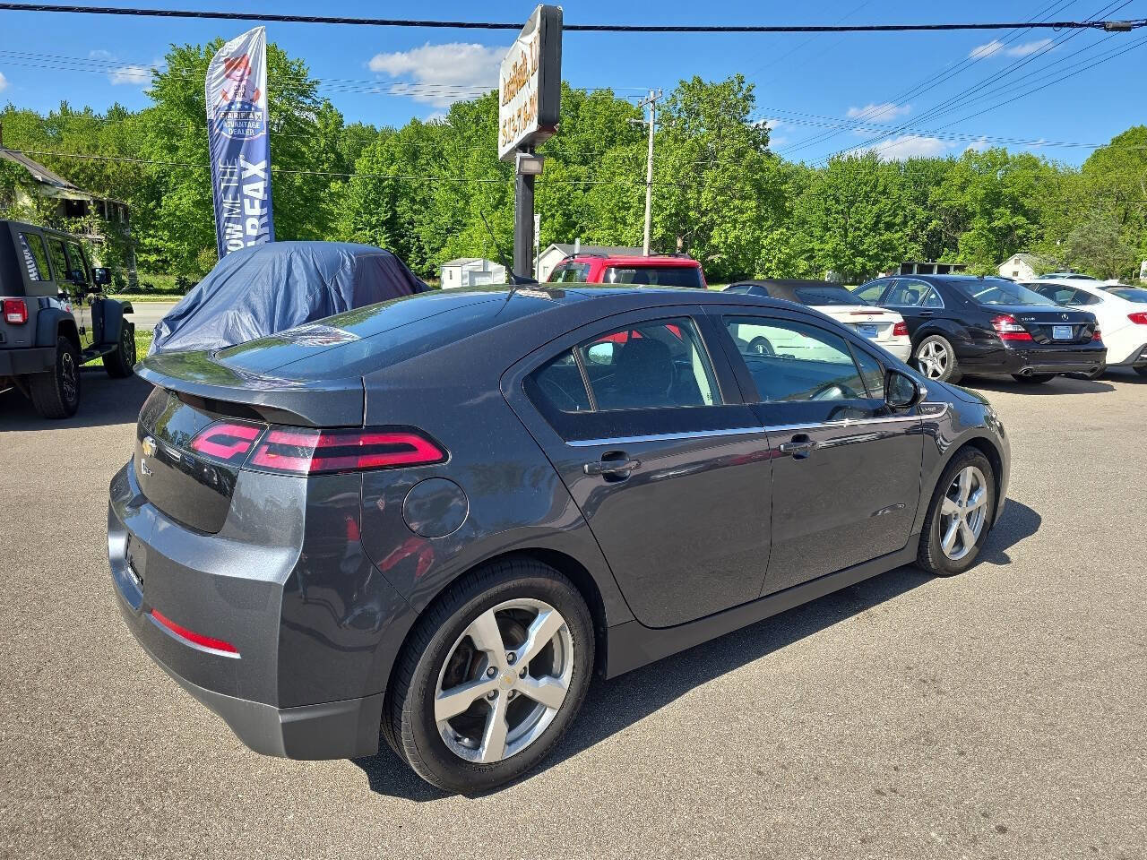 Used 2011 Chevrolet Volt Premium w/ Premium Trim Package FWD image 8