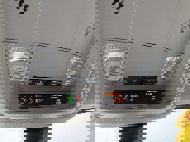 Certified 2023 GMC Acadia SLE w/ Driver Convenience Package image 32