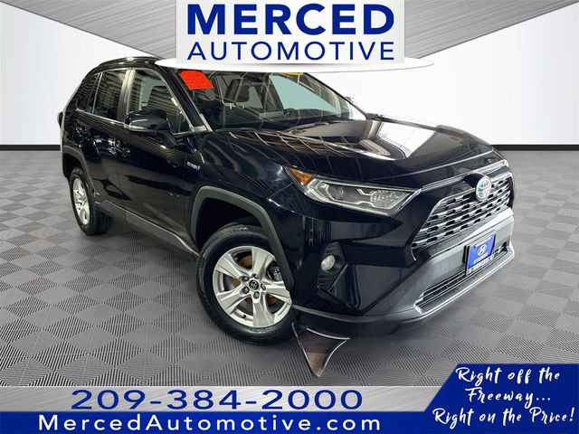 Used 2020 Toyota RAV4 XLE w/ Convenience Package AWD/4WD image 1