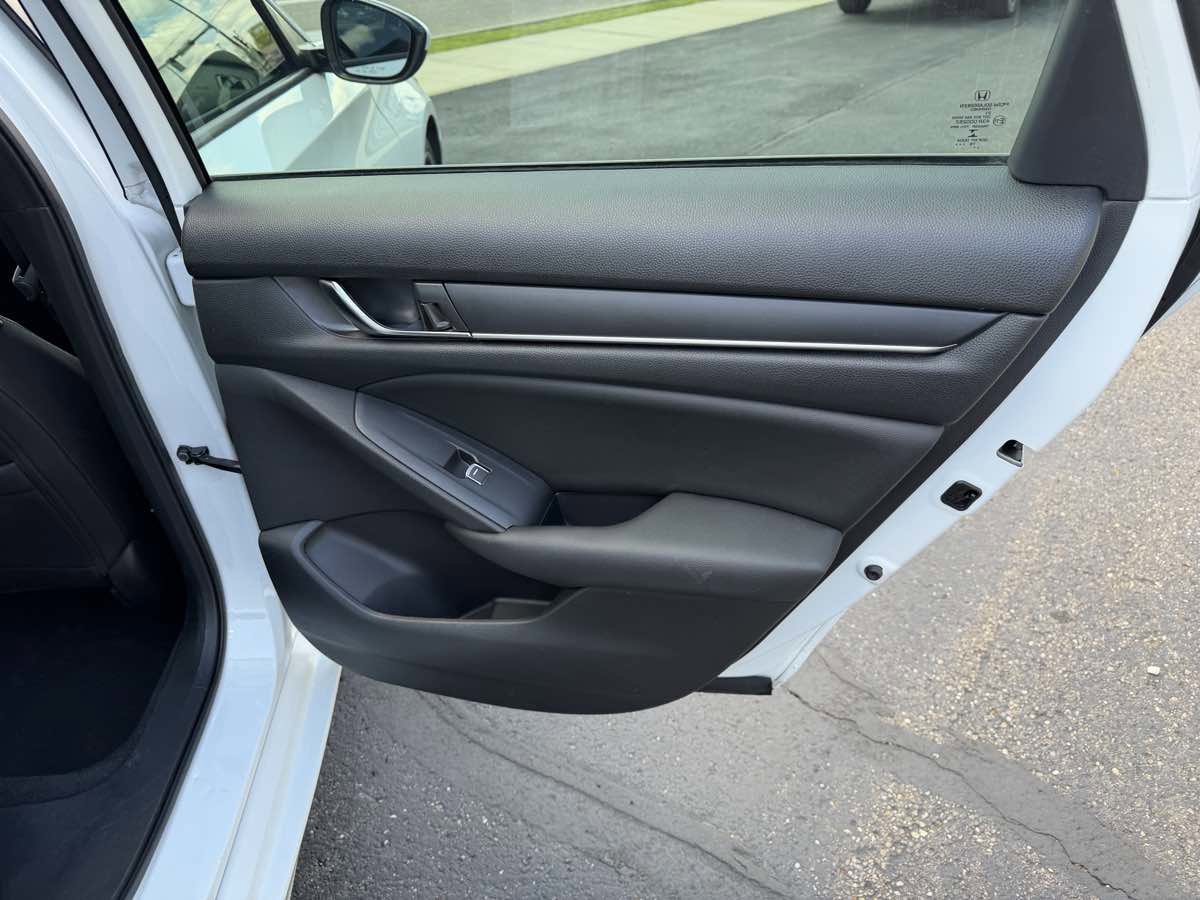 Used 2019 Honda Accord Sport image 18