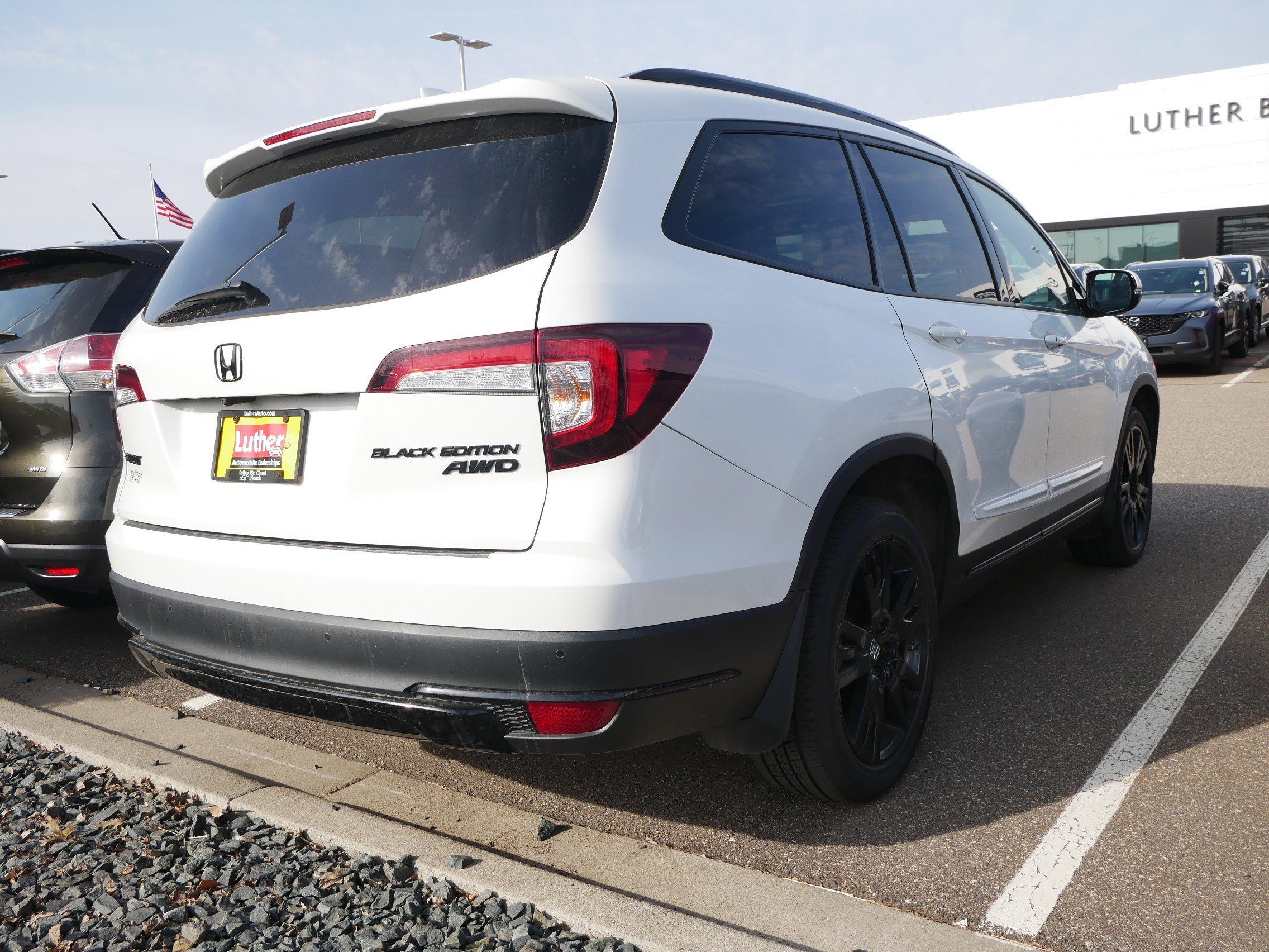 Used 2021 Honda Pilot Black Edition image 4