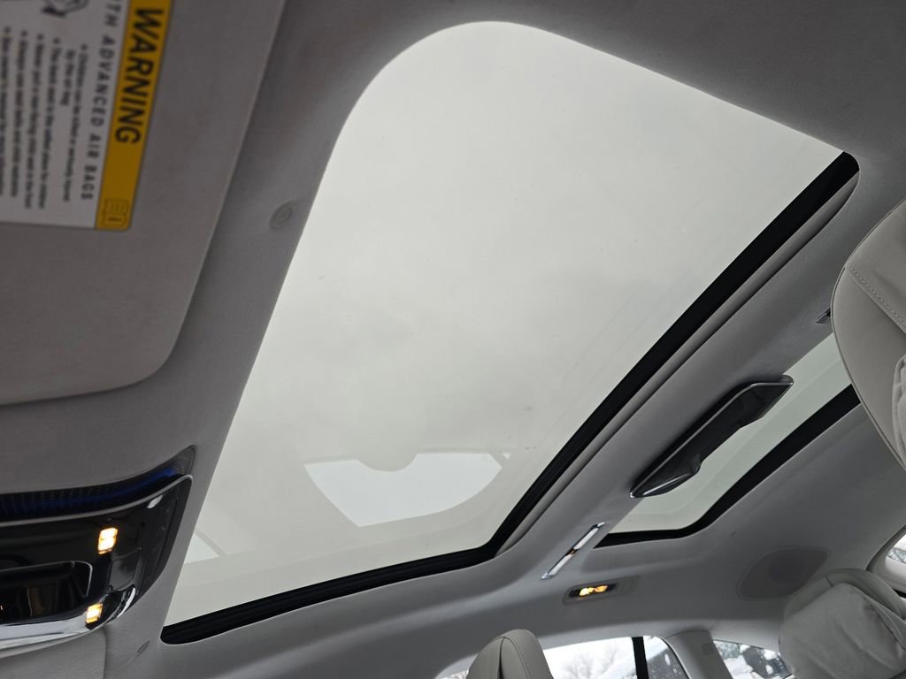 Certified 2022 Mercedes-Benz EQS 580 4MATIC Sedan image 3