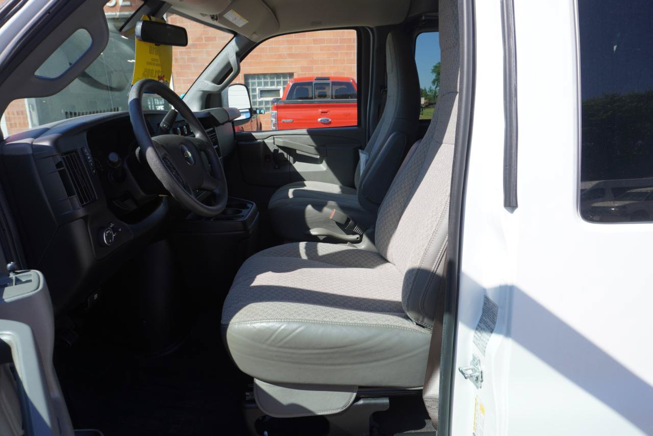 Used 2019 Chevrolet Express 3500 LT w/ LT Preferred Equipment Group RWD image 17