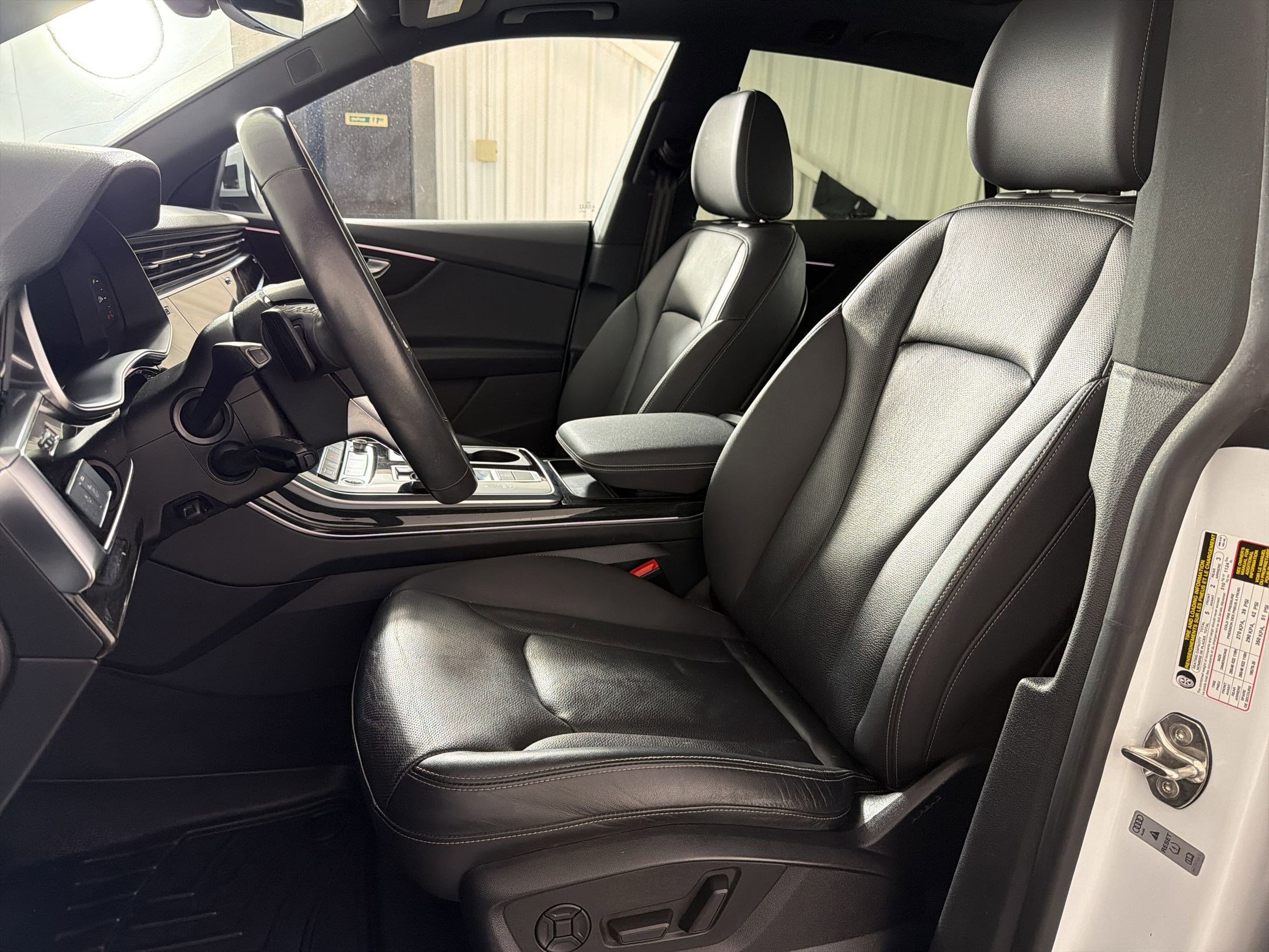 Used 2021 Audi Q8 Premium Plus AWD/4WD image 5