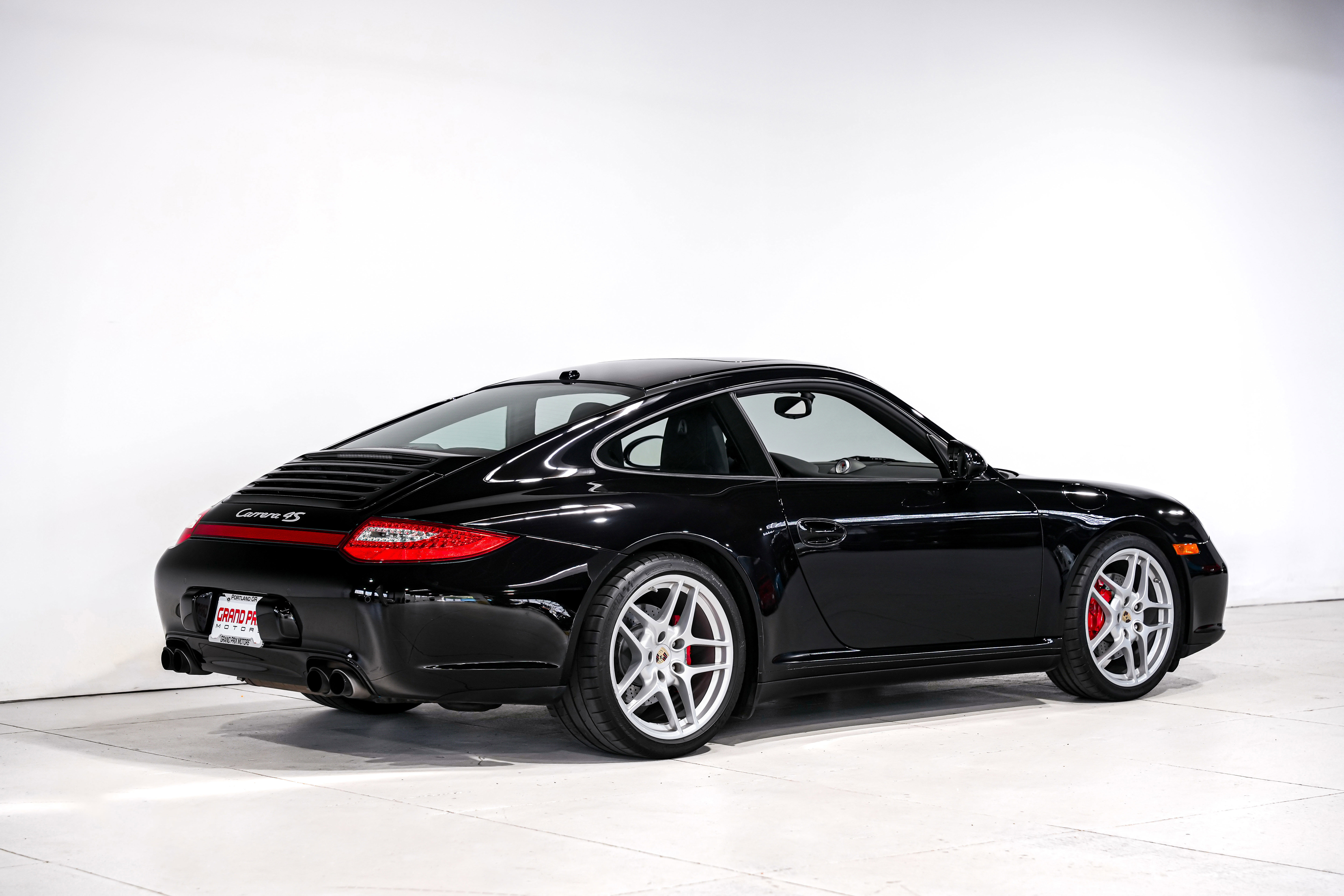 Used 2011 Porsche 911 Carrera 4S image 3