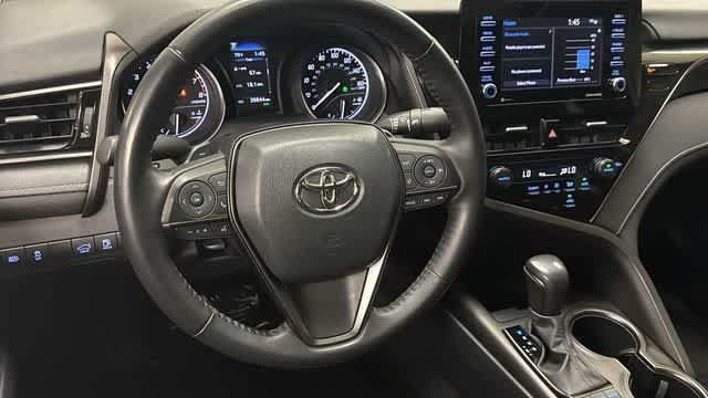 Used 2023 Toyota Camry SE w/ Cold Weather Package FWD image 23