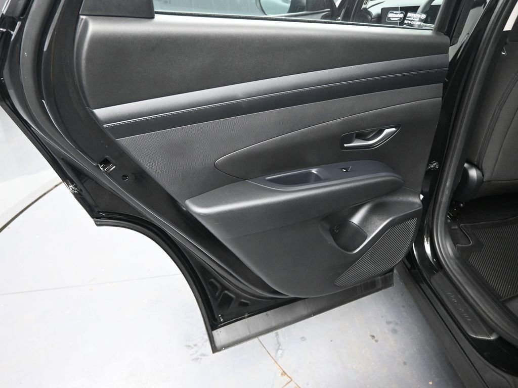 Used 2025 Hyundai Tucson SE AWD/4WD image 24