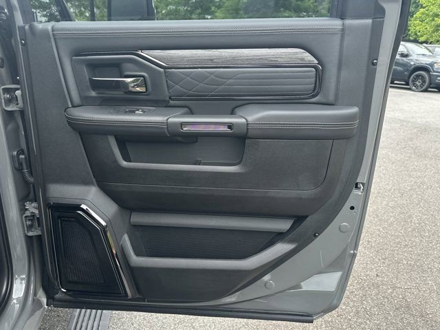 New 2026 RAM 3500 Limited AWD/4WD image 17