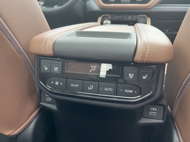 Used 2026 Toyota Grand Highlander AWD Hybrid image 29