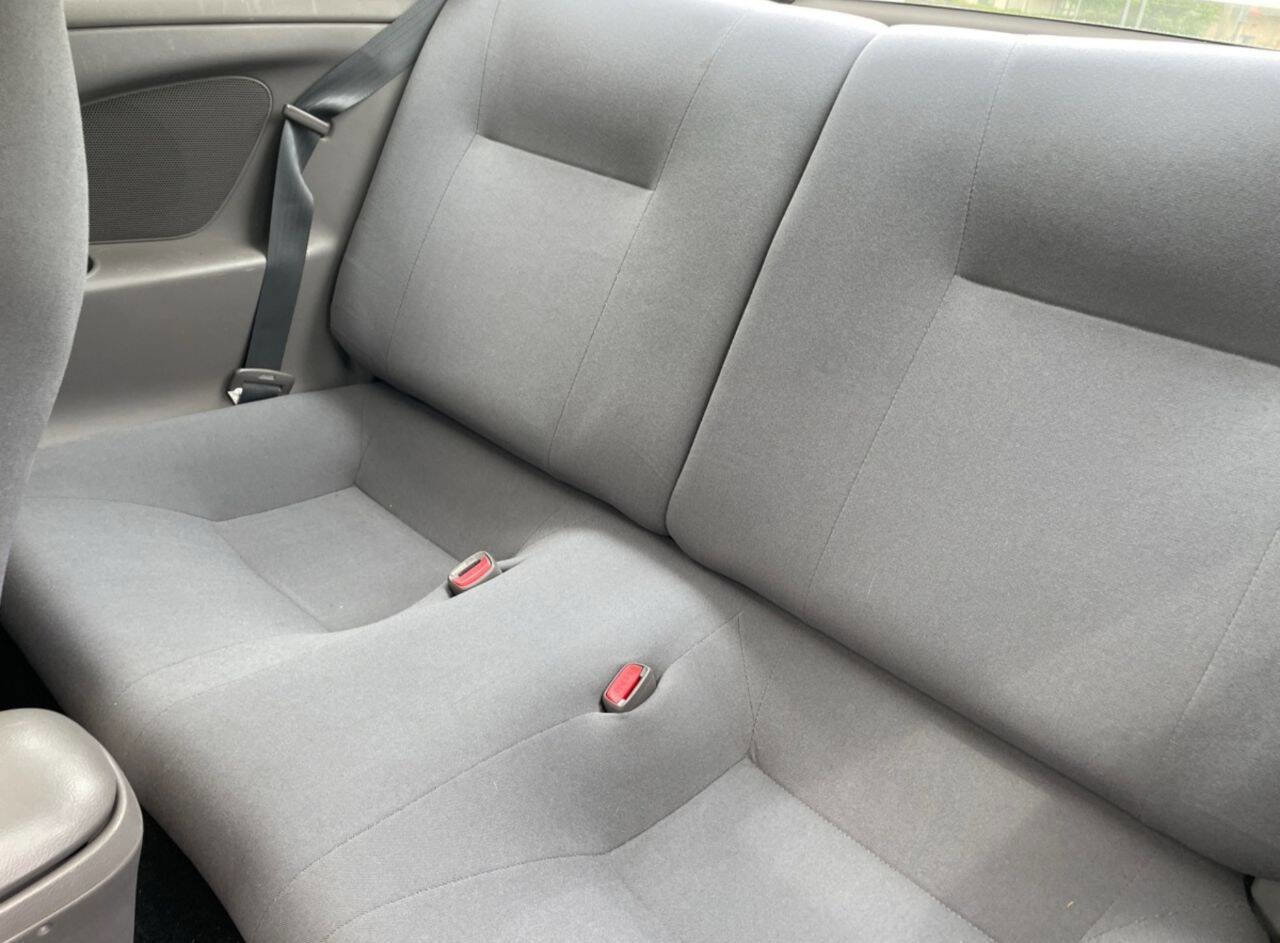 Used 2001 Toyota Celica GT FWD image 9