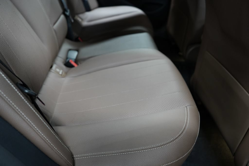 Used 2020 Mercedes-Benz E 450 4MATIC Sedan image 25