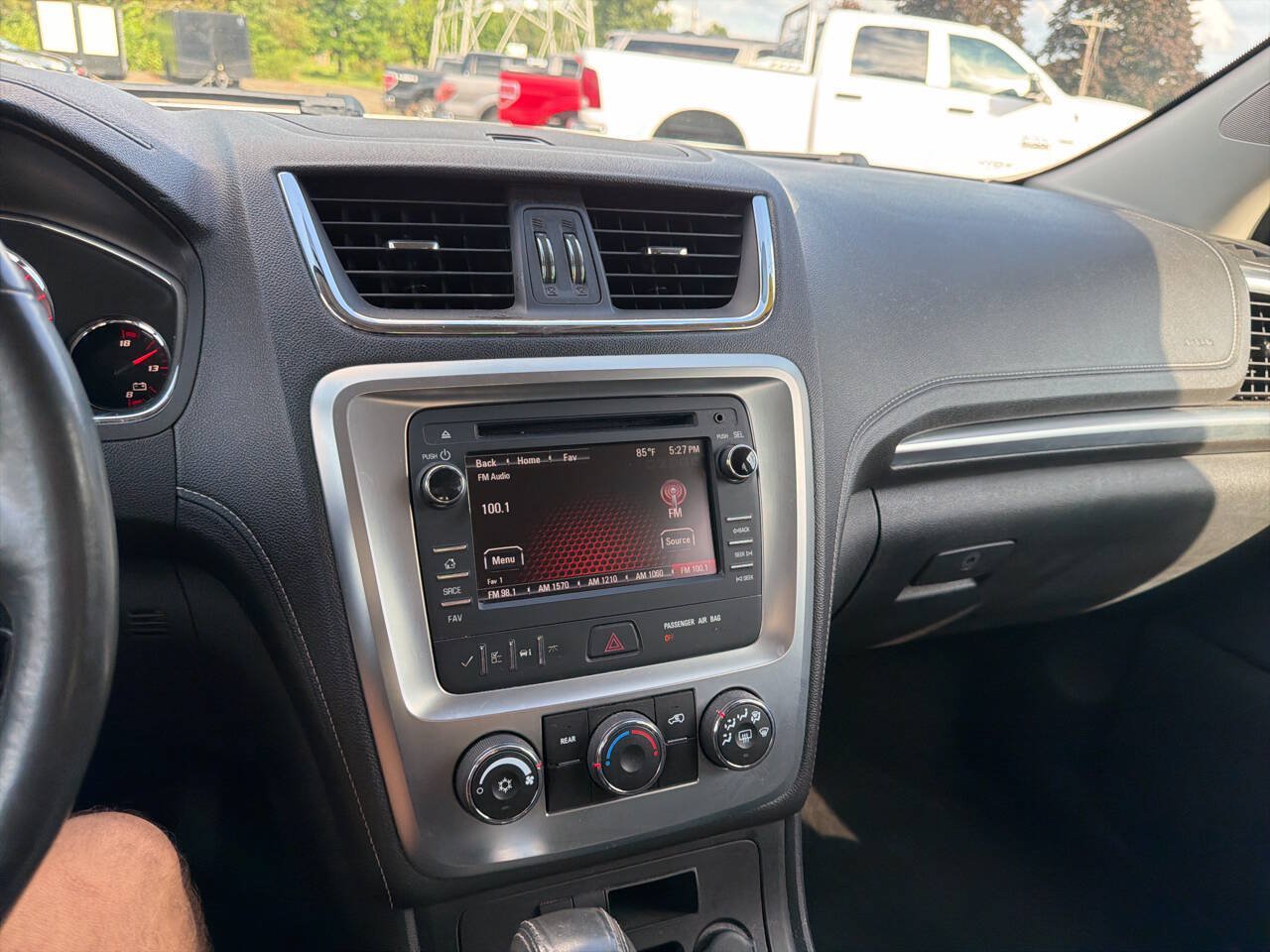 Used 2014 GMC Acadia SLE FWD image 24