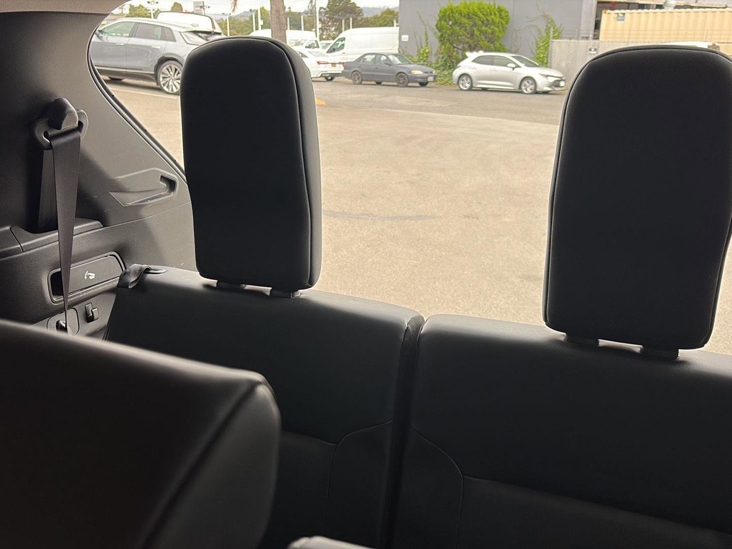 Used 2024 Mitsubishi Outlander SE image 15