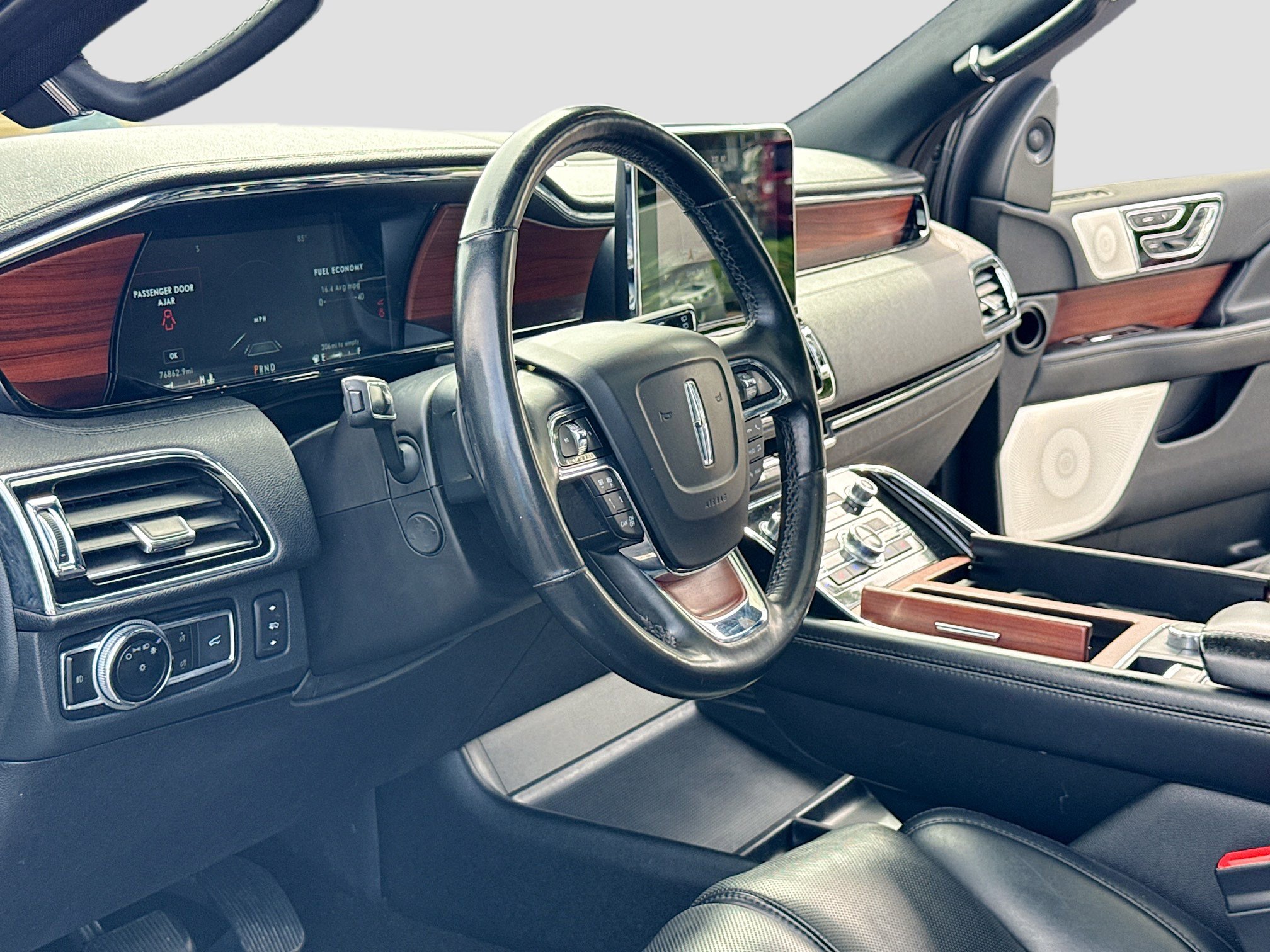 Used 2020 Lincoln Navigator L Reserve w/ Luxury Package AWD/4WD image 4