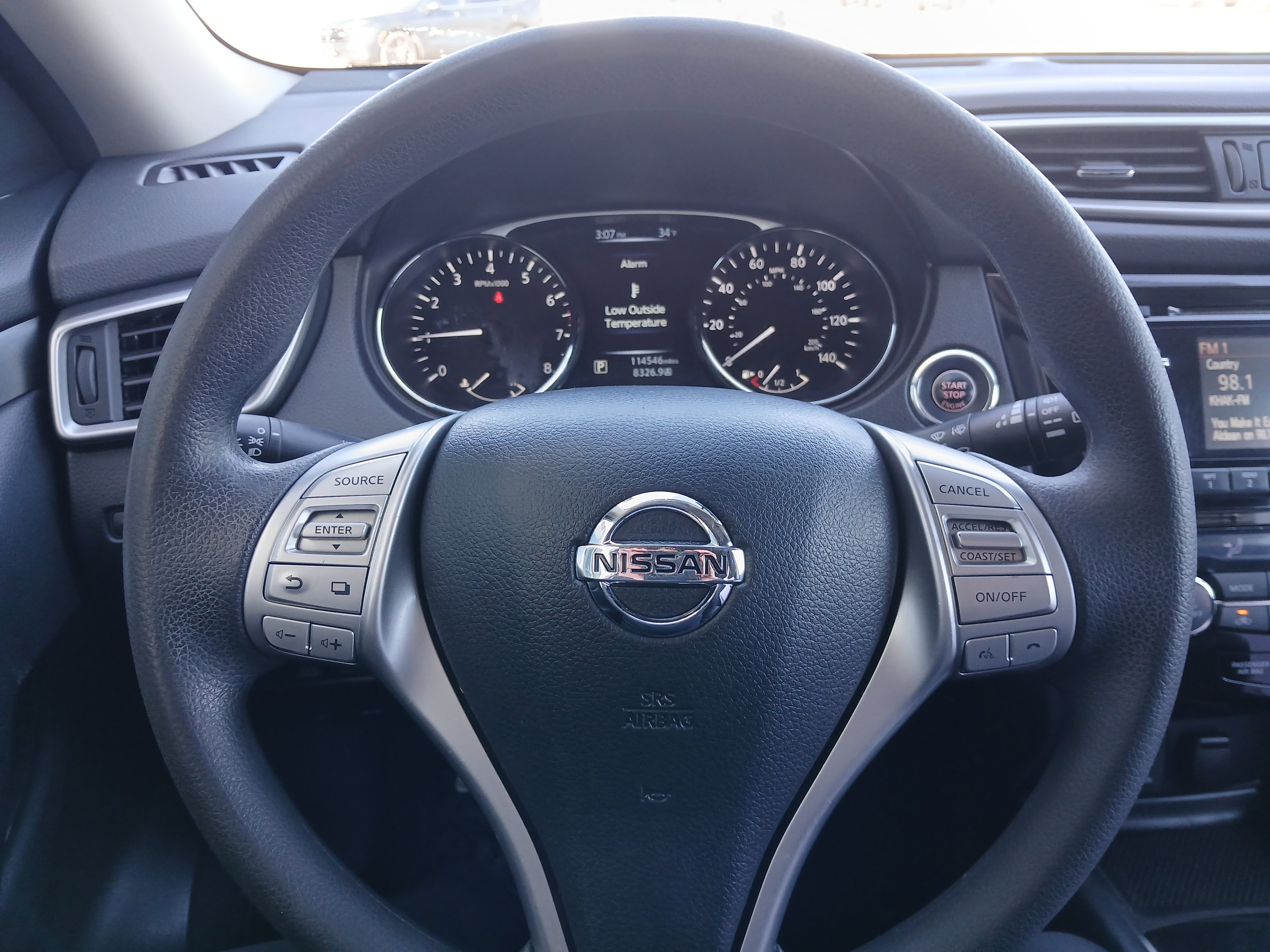 Used 2015 Nissan Rogue SV w/ SV Moonroof Package image 10