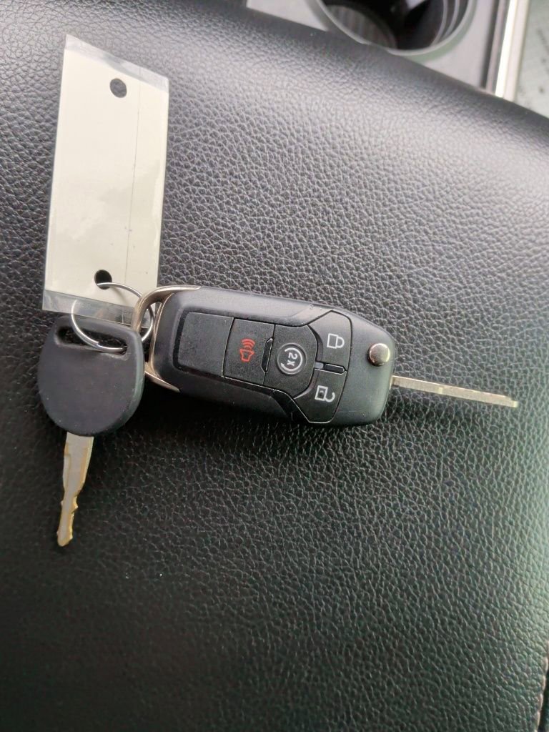 Used 2017 Ford F350 Lariat w/ Chrome Package image 44