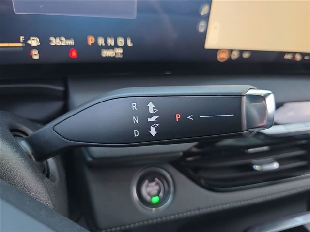 Used 2025 Buick Enclave Sport Touring image 26