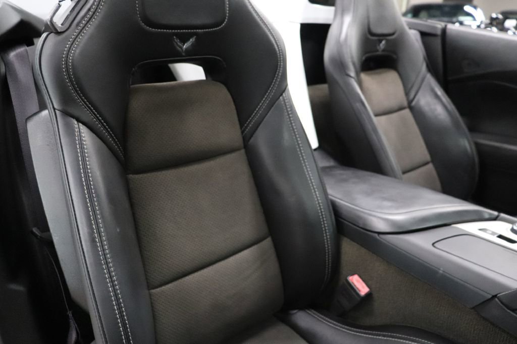 Used 2014 Chevrolet Corvette Stingray Convertible w/ 3LT Preferred Equipment Group image 31