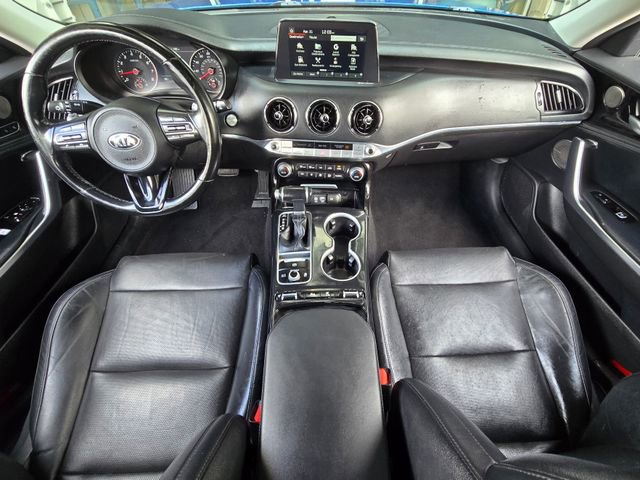 Used 2018 Kia Stinger Premium image 9