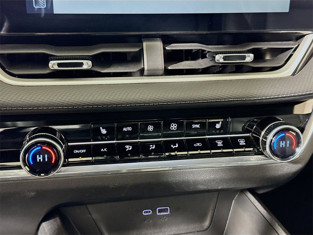 Certified 2025 Chevrolet Equinox LT w/ Convenience Package II image 14