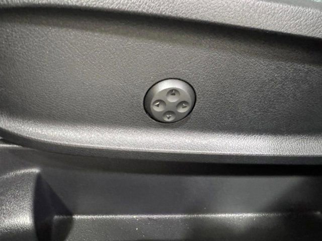 New 2026 Mercedes-Benz GLB 250 4MATIC image 32