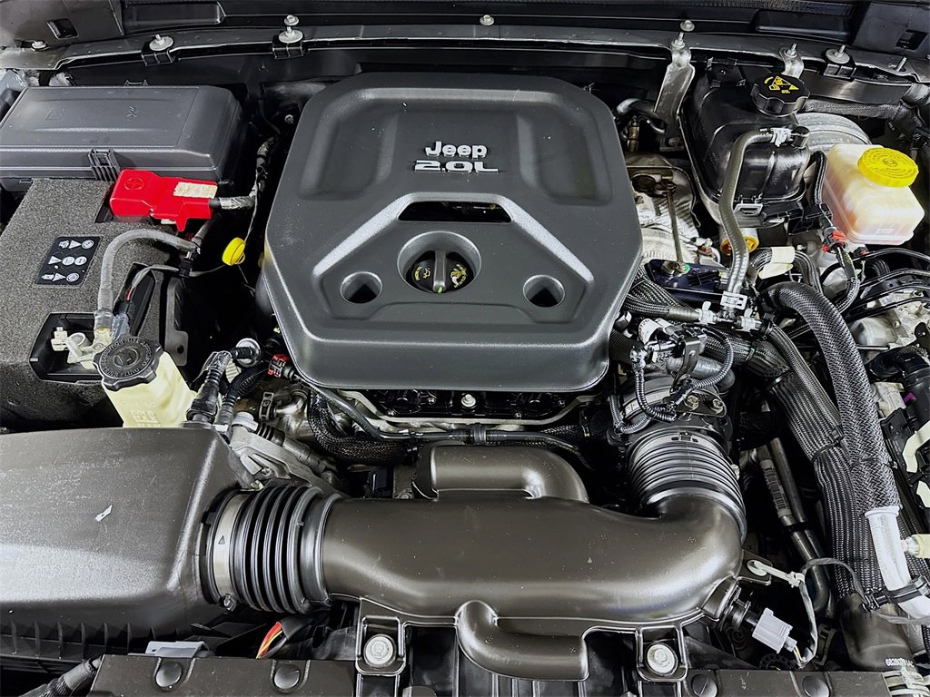 Used 2020 Jeep Wrangler Unlimited Sahara image 29