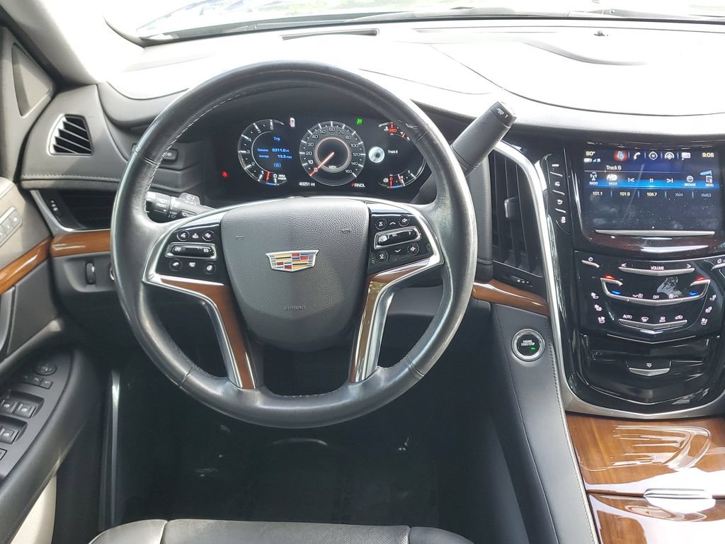 Used 2020 Cadillac Escalade Luxury AWD/4WD image 18