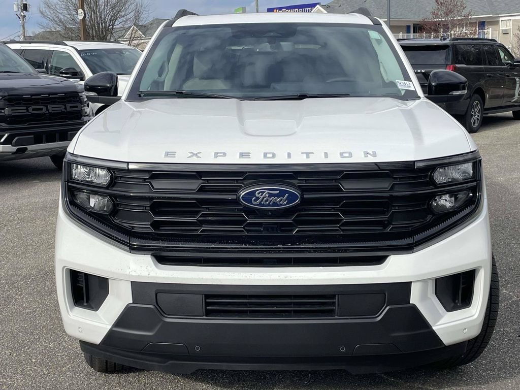 New 2026 Ford Expedition Max Active RWD image 8