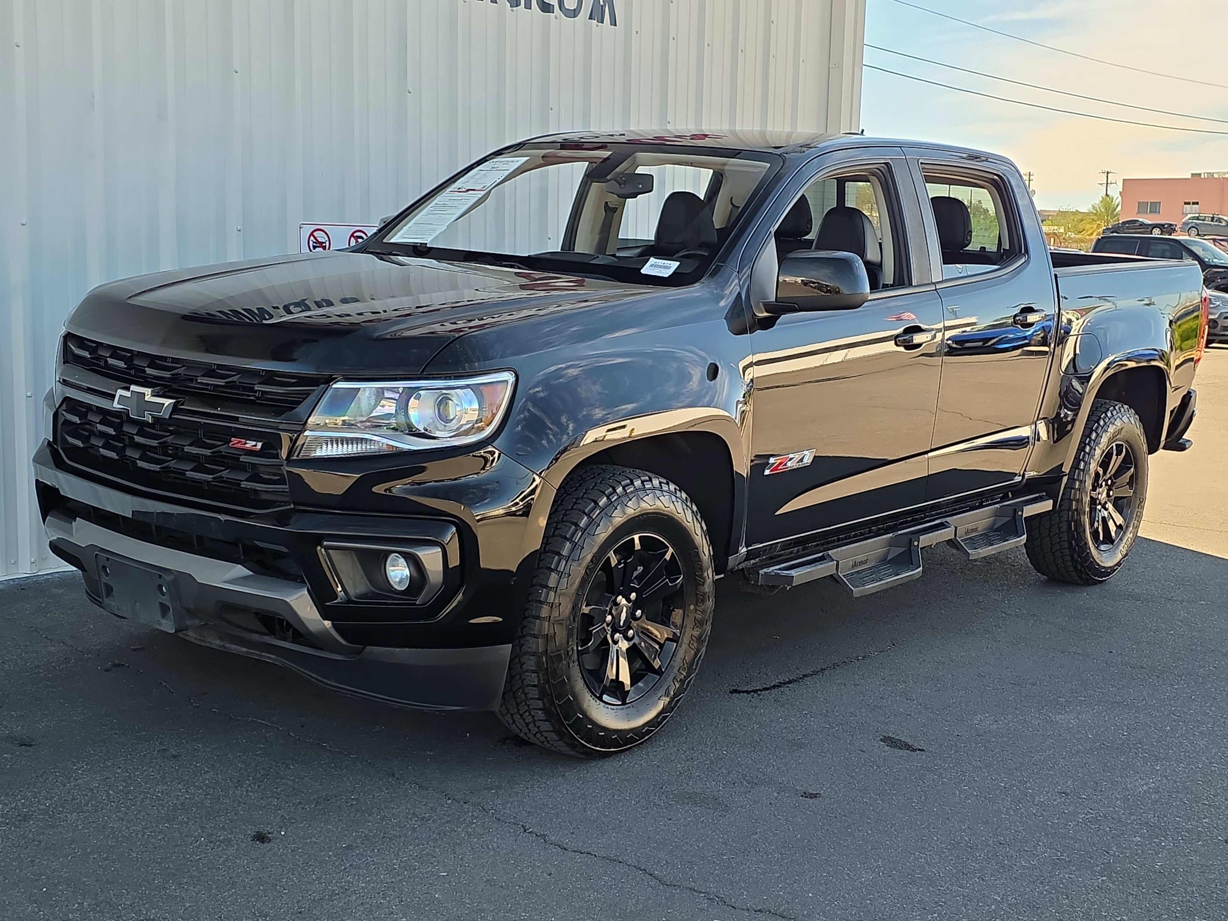 Used 2021 Chevrolet Colorado Z71 w/ Z71 Midnight Edition image 3