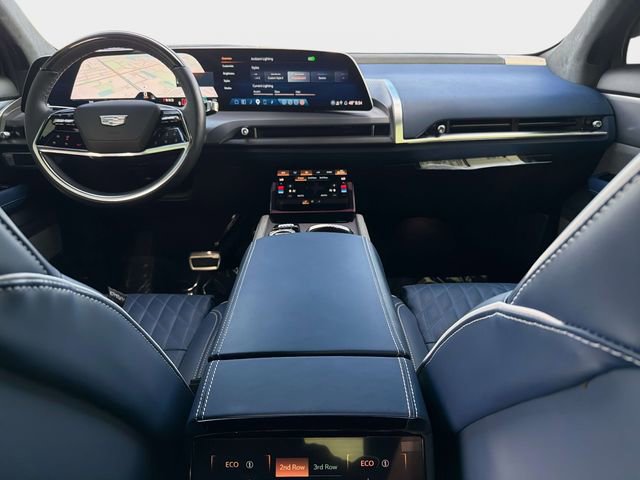Used 2026 Cadillac Vistiq Premium Luxury image 14