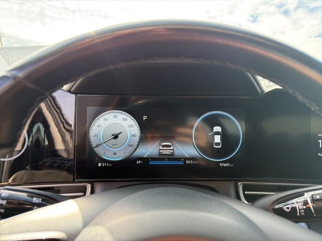 Used 2023 Hyundai Elantra SEL w/ Convenience Package image 9