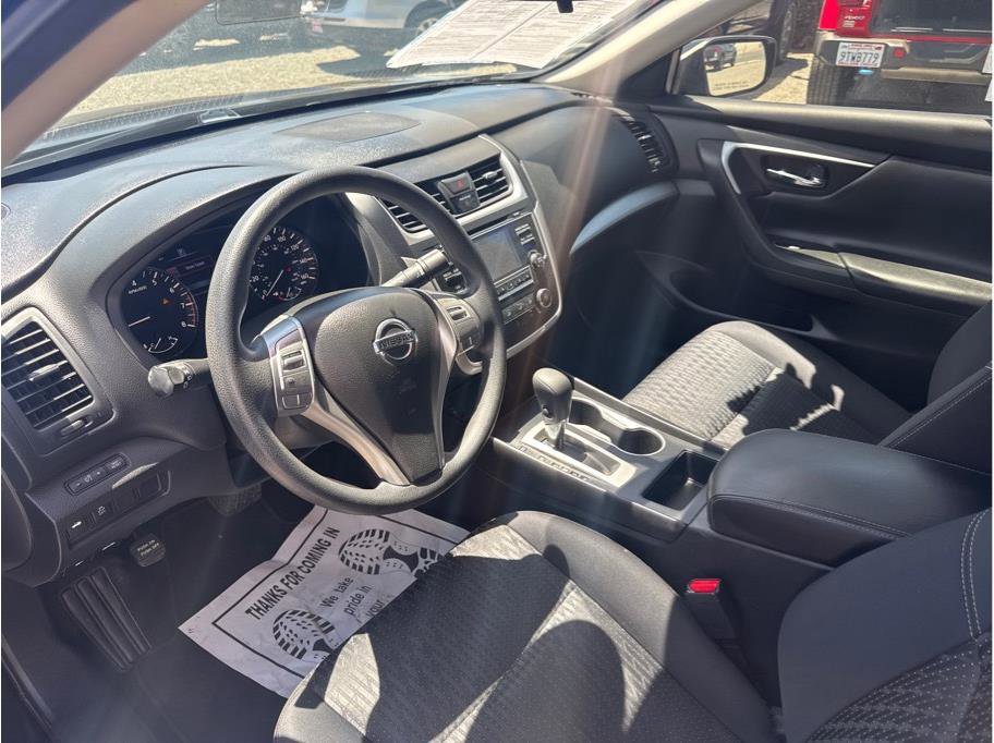 Used 2016 Nissan Altima 2.5 S w/ Power Driver Seat Package FWD image 9